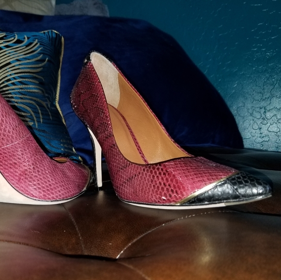 Rachel Roy Snakeskin Pointed Heels ☆ Size 6 - Picture 4 of 9